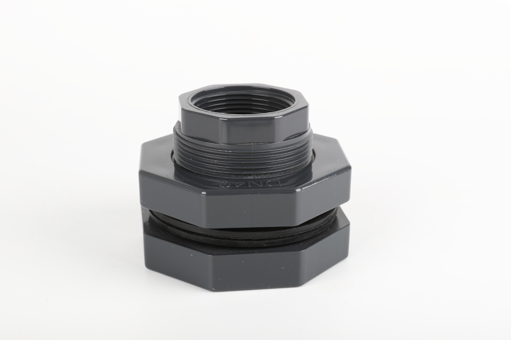 重兴镇水箱接头